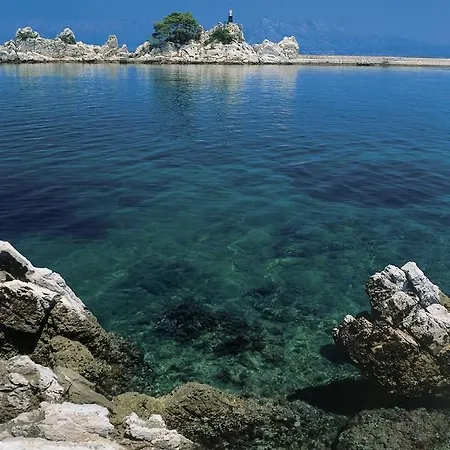 Apartman In With Terrace, Air Conditioning, Wifi, Washing Machine 4199-3 Trpanj