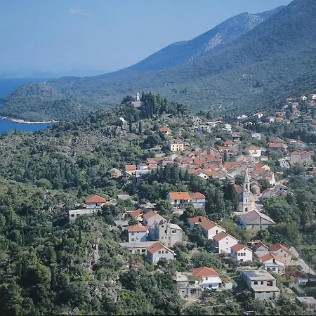 In With Terrace, Air Conditioning, Wifi, Washing Machine 4199-3 * Trpanj