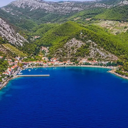 Daire In With Terrace, Air Conditioning, Wifi, Washing Machine 4199-3 *