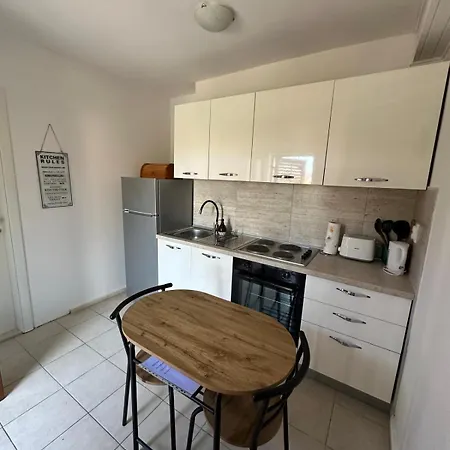 Apartman In With Terrace, Air Conditioning, Wifi, Washing Machine 4199-3