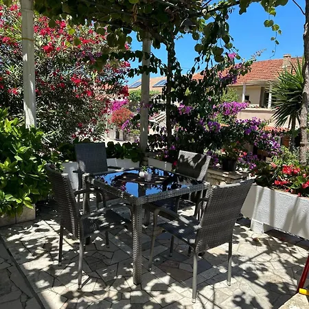 In With Terrace, Air Conditioning, Wifi, Washing Machine 4199-3 * Trpanj