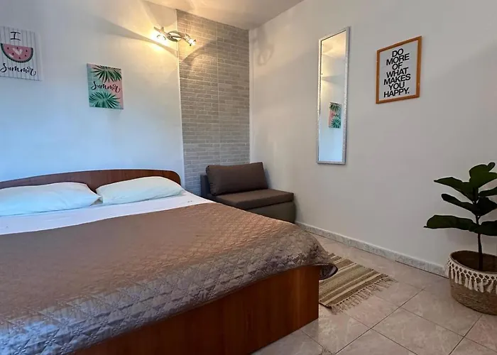 Apartman In With Terrace, Air Conditioning, Wifi, Washing Machine 4199-3