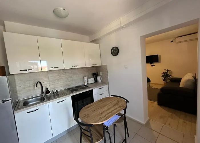 In With Terrace, Air Conditioning, Wifi, Washing Machine 4199-3 Trpanj